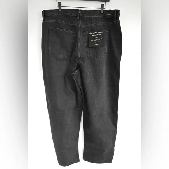 Good American "Good Barrel Relaxed Standard Fit", New With Tags, Size 16 - Picture 4 of 9